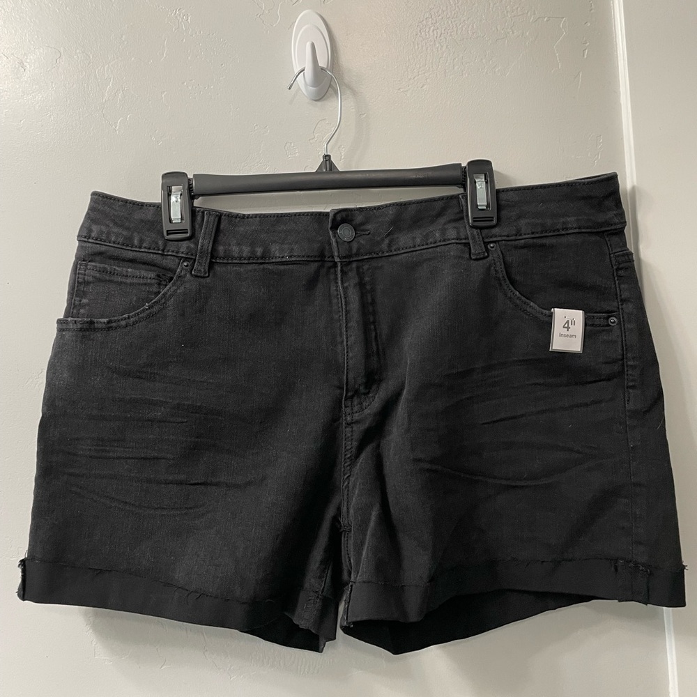 NWT BLACK SHORTS